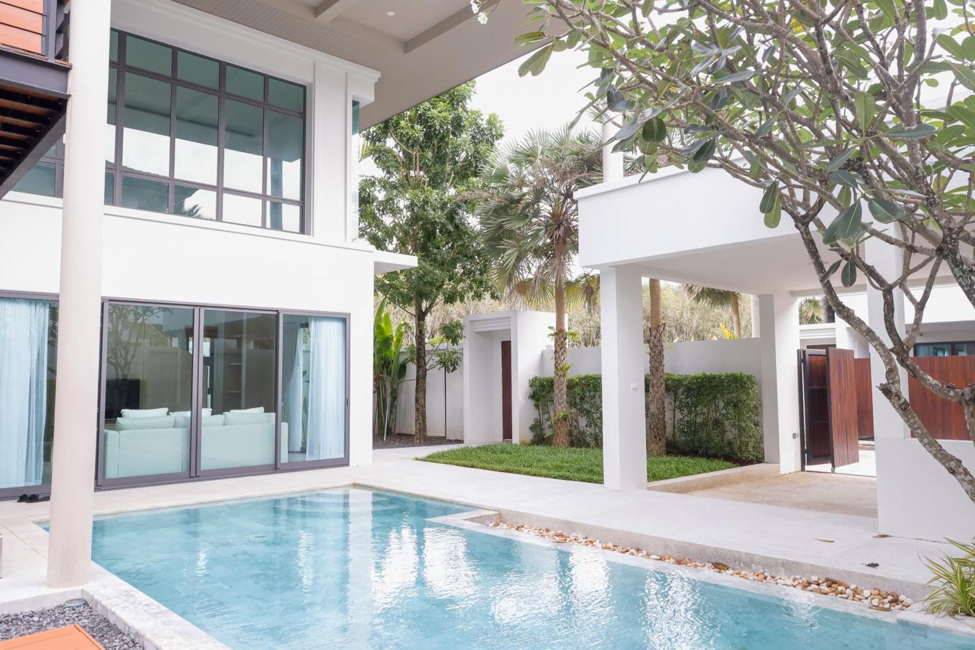 Bangtao Modern Luxury 3-bd Near Laguna Park Villa *