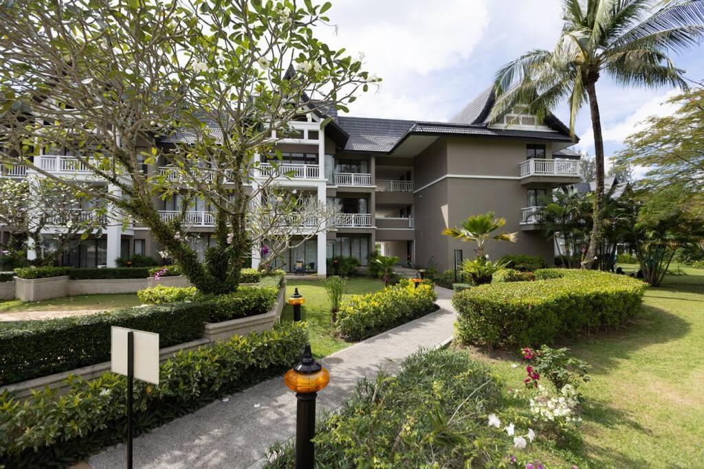стильная с 1 спальней у моря в сердце района лагуна Apartment Phuket