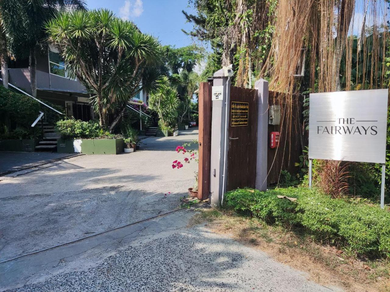 Ferienhaus 4 Bedrooms & Bathroom For Up To 12 Guests 7kms To Patong At The Fairways Golf Phuket