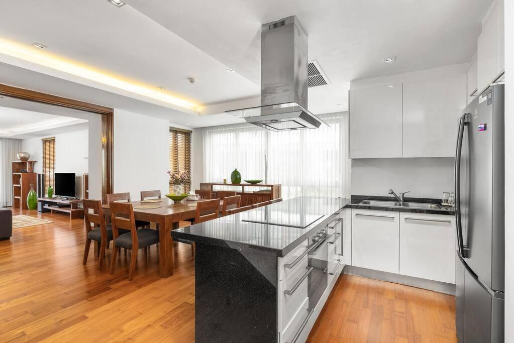 Apartment 3bdr Beachfront Naithon Bp01