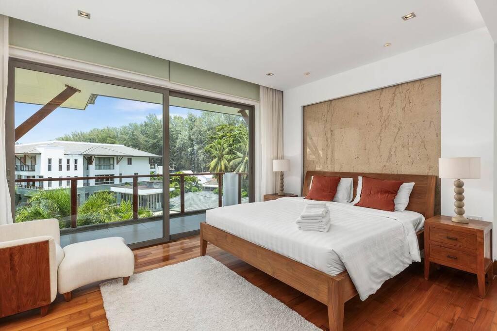 3bdr Beachfront Naithon Bp01