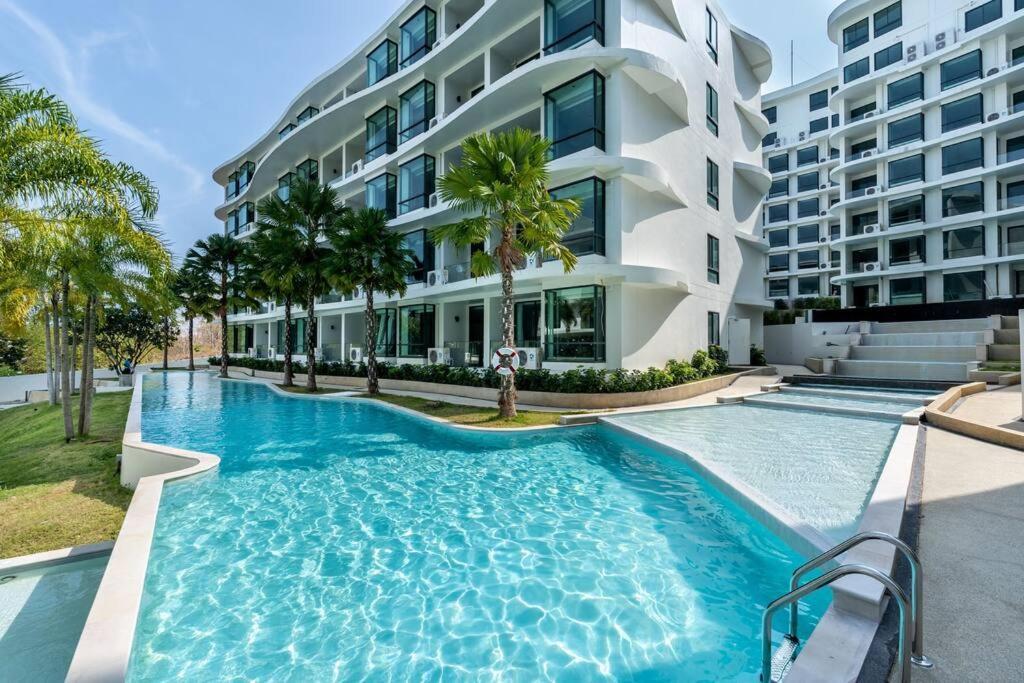 Apartment Stylish By The Sea Mercury S6502 By Ibg