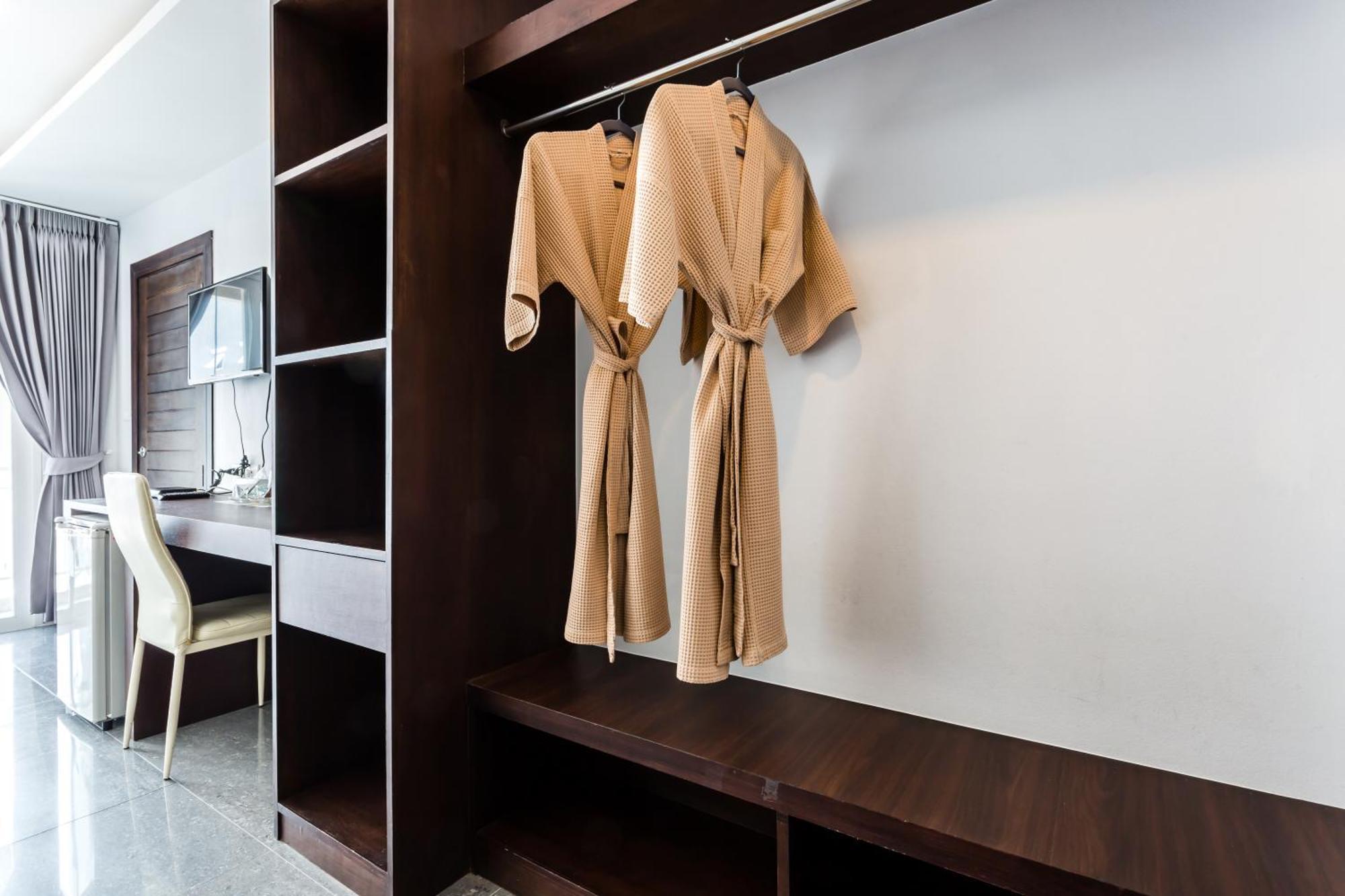 Hotel 7q Bangla - Sha Certified
