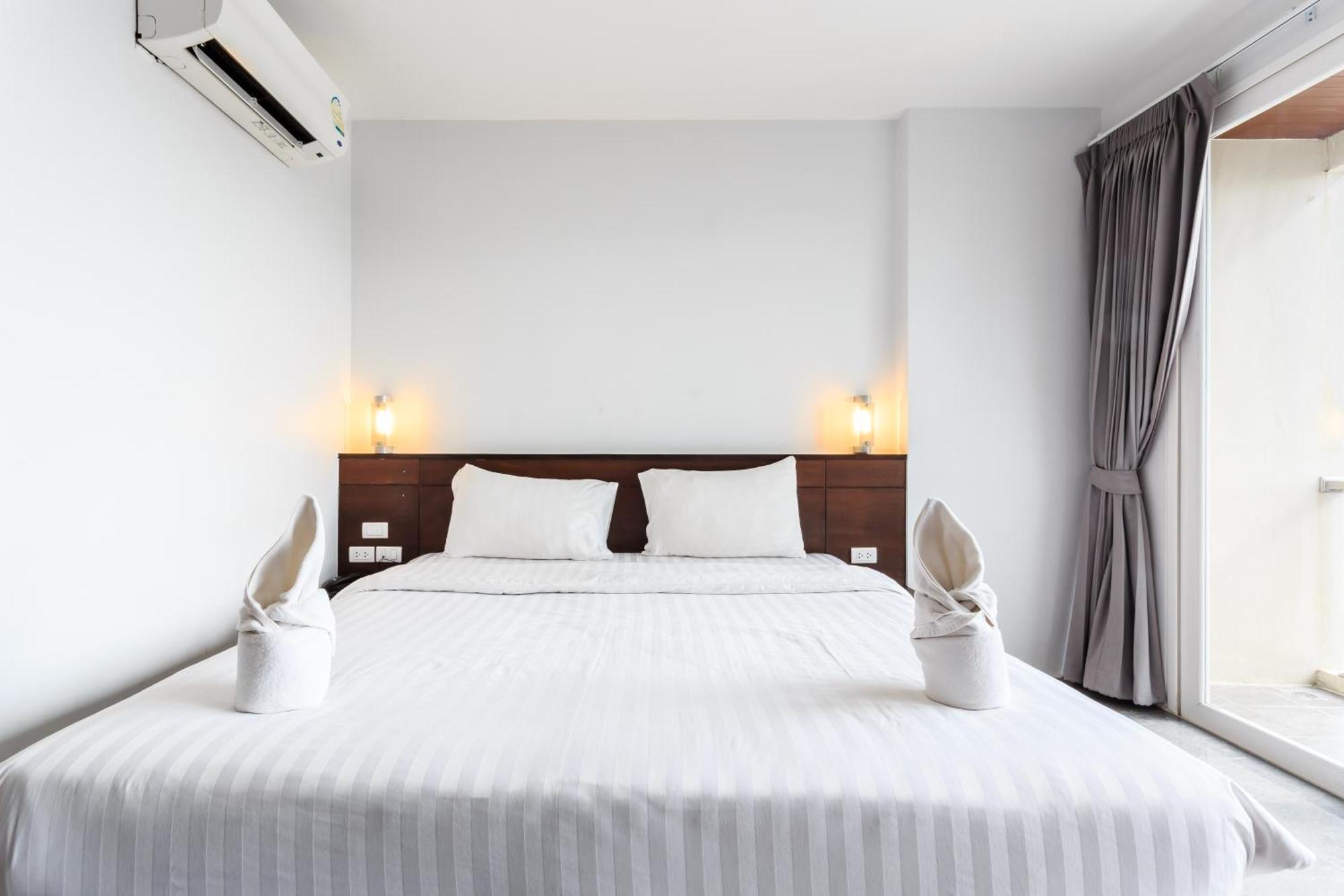 Hotel 7q Bangla - Sha Certified