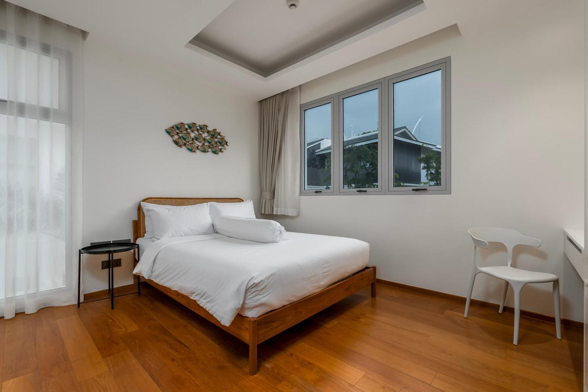 Weg Elite Beachfront Apartment Phuket