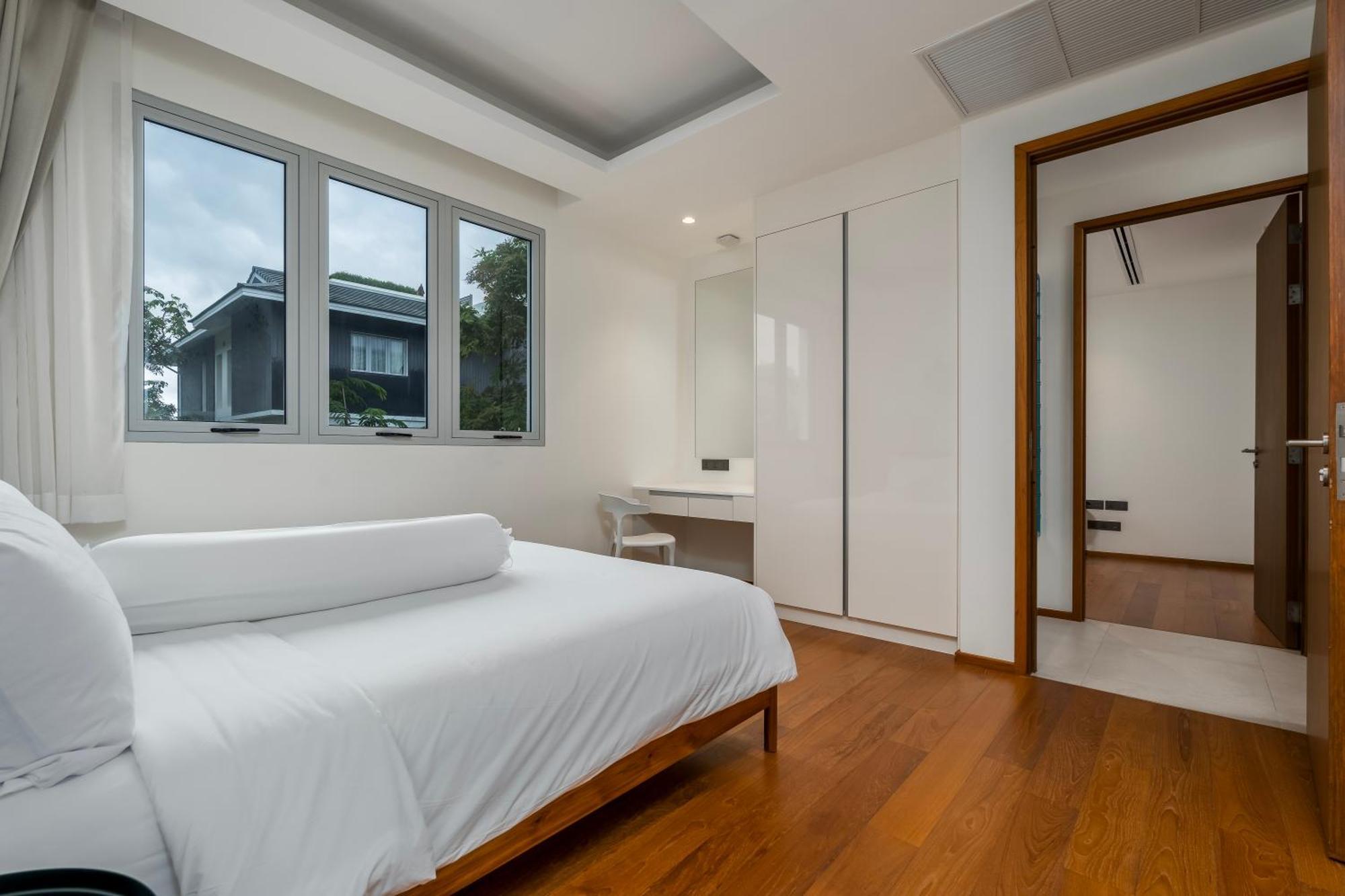 Weg Elite Beachfront Apartment *