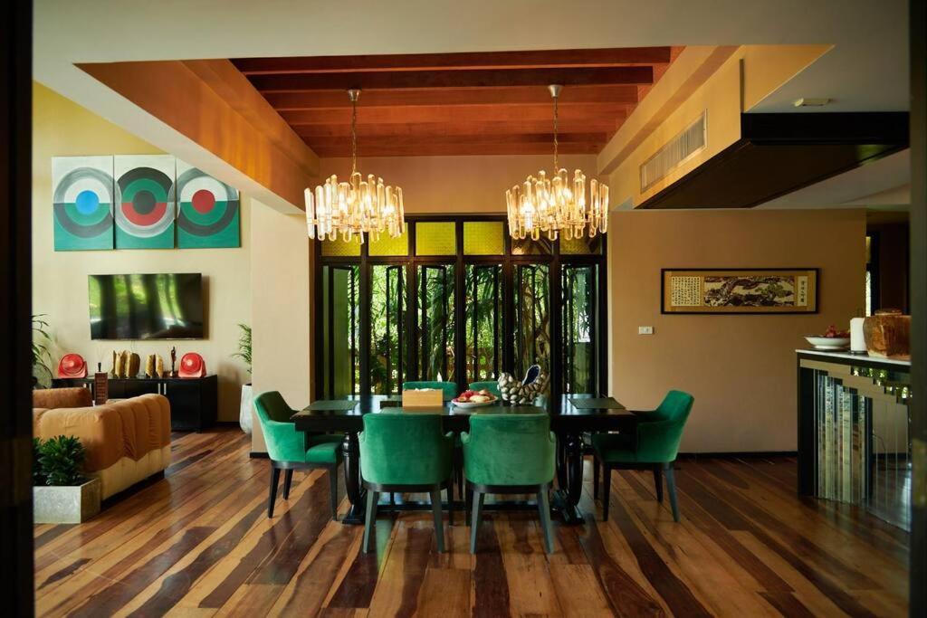 Villa Lotus Pond Phuket