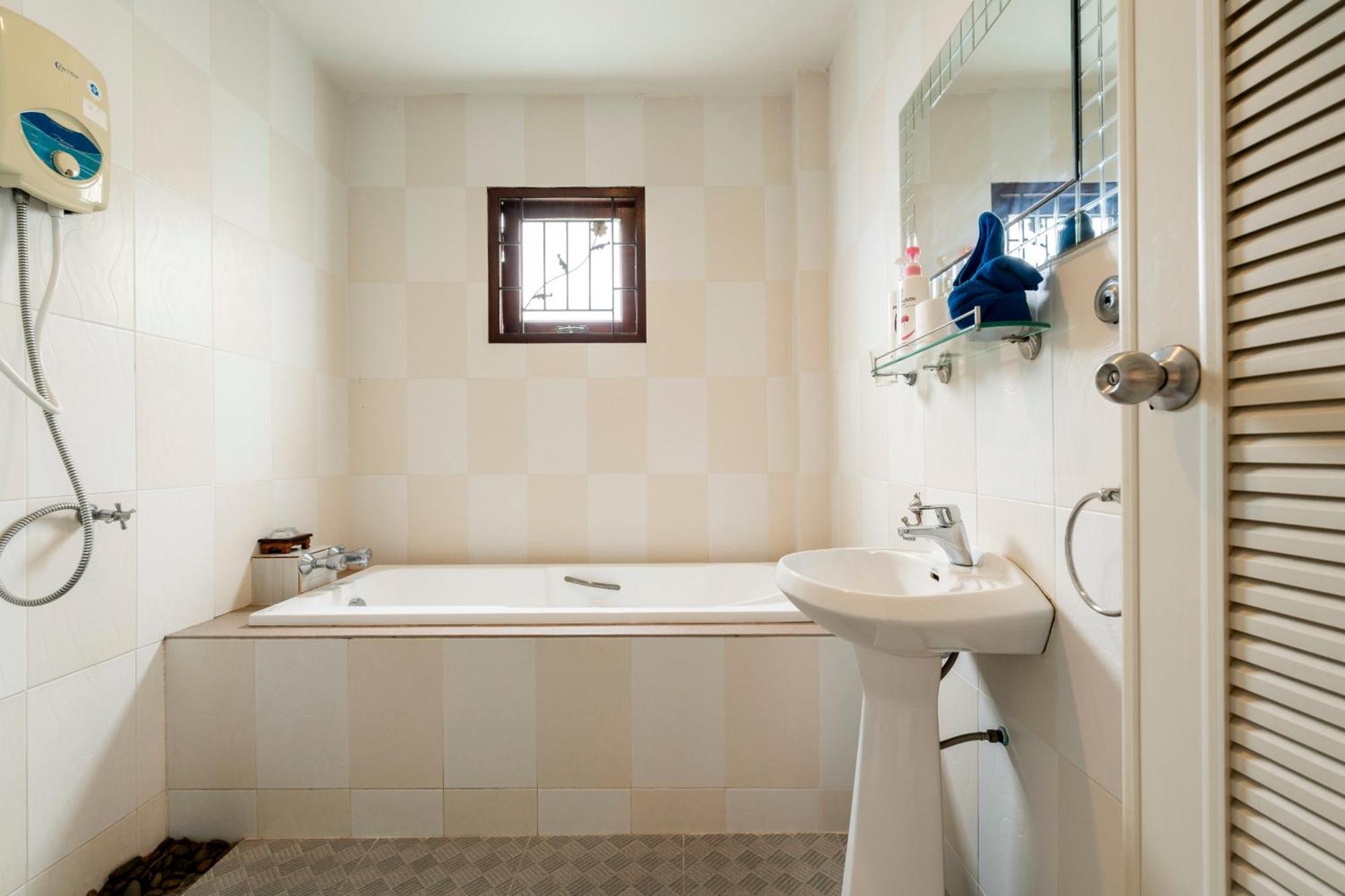 Janya 4 Bedroom Near Villa Phuket