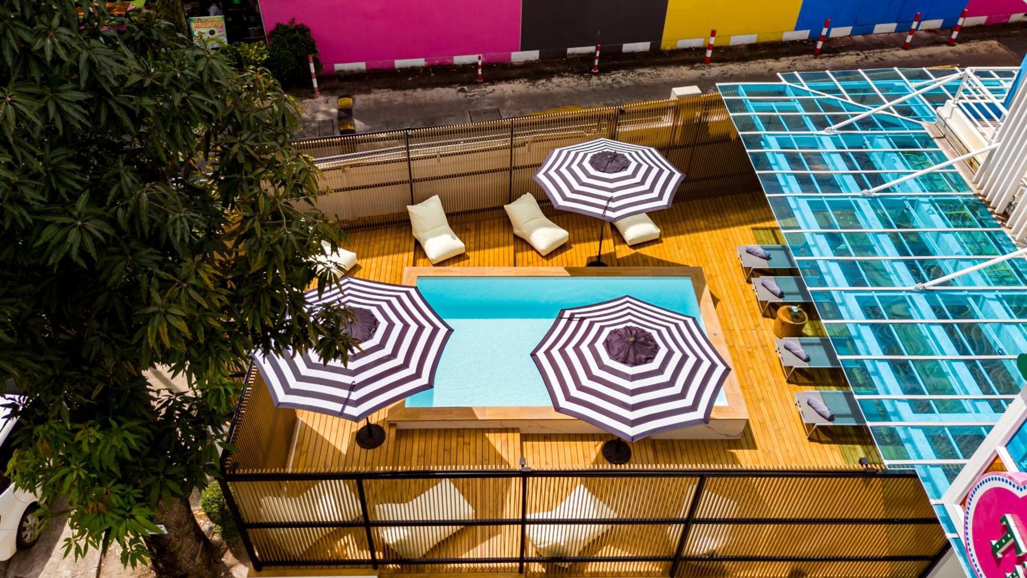Hotel The Tint At Town - Sha Phuket