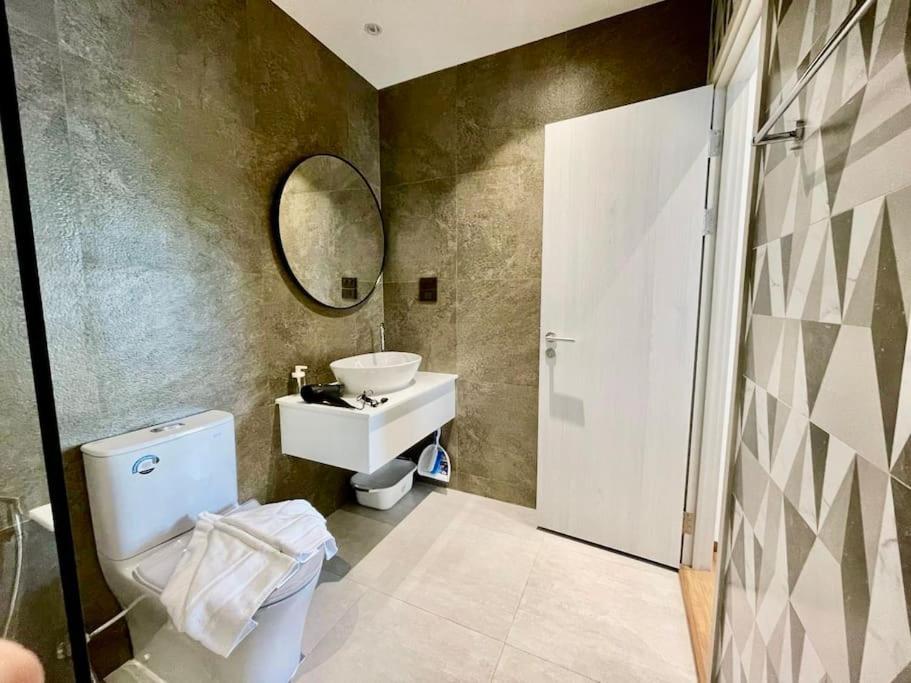 Cosy 1 Bedroom Title Halo, 350m Naiyang Apartment *