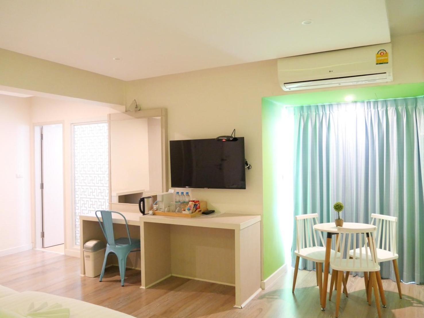 Hotel The Tint At Town - Sha Phuket