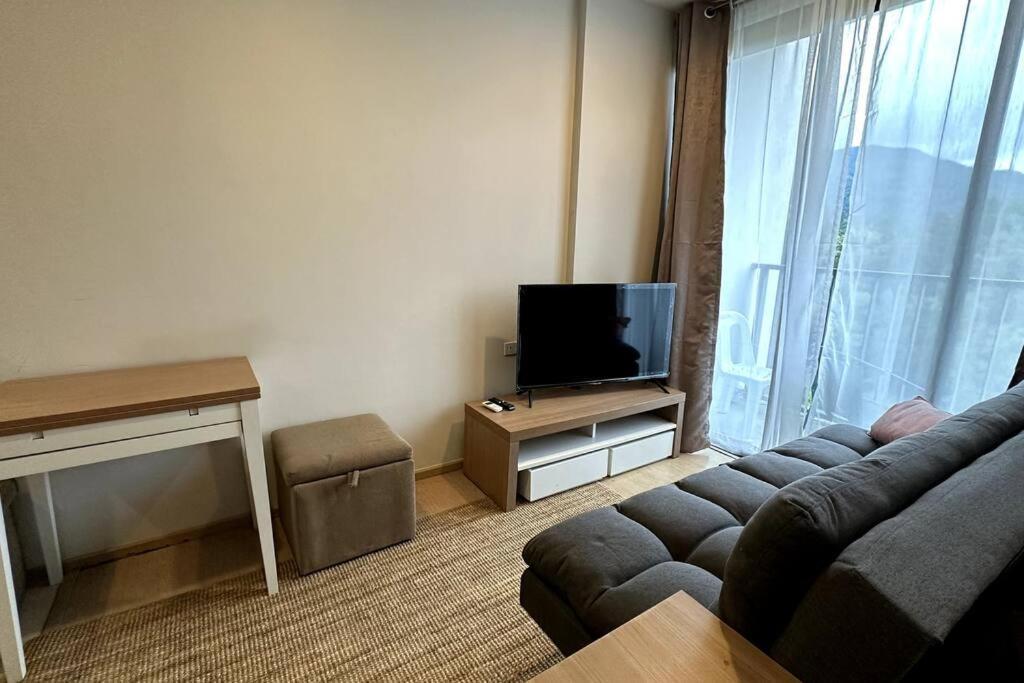 Fully Renovated In Boat Avenue, Bangtao Apartment