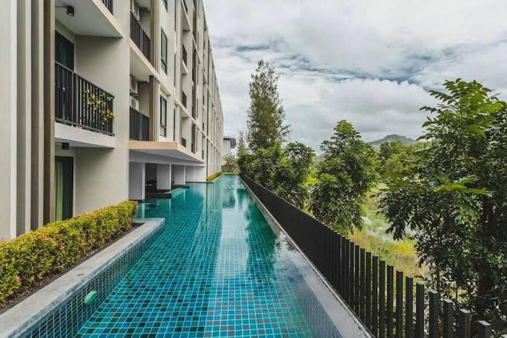 Fully Renovated In Boat Avenue, Bangtao Apartment
