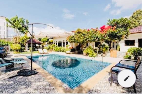 With Private Kitchen And Bathroom Homestay Phuket