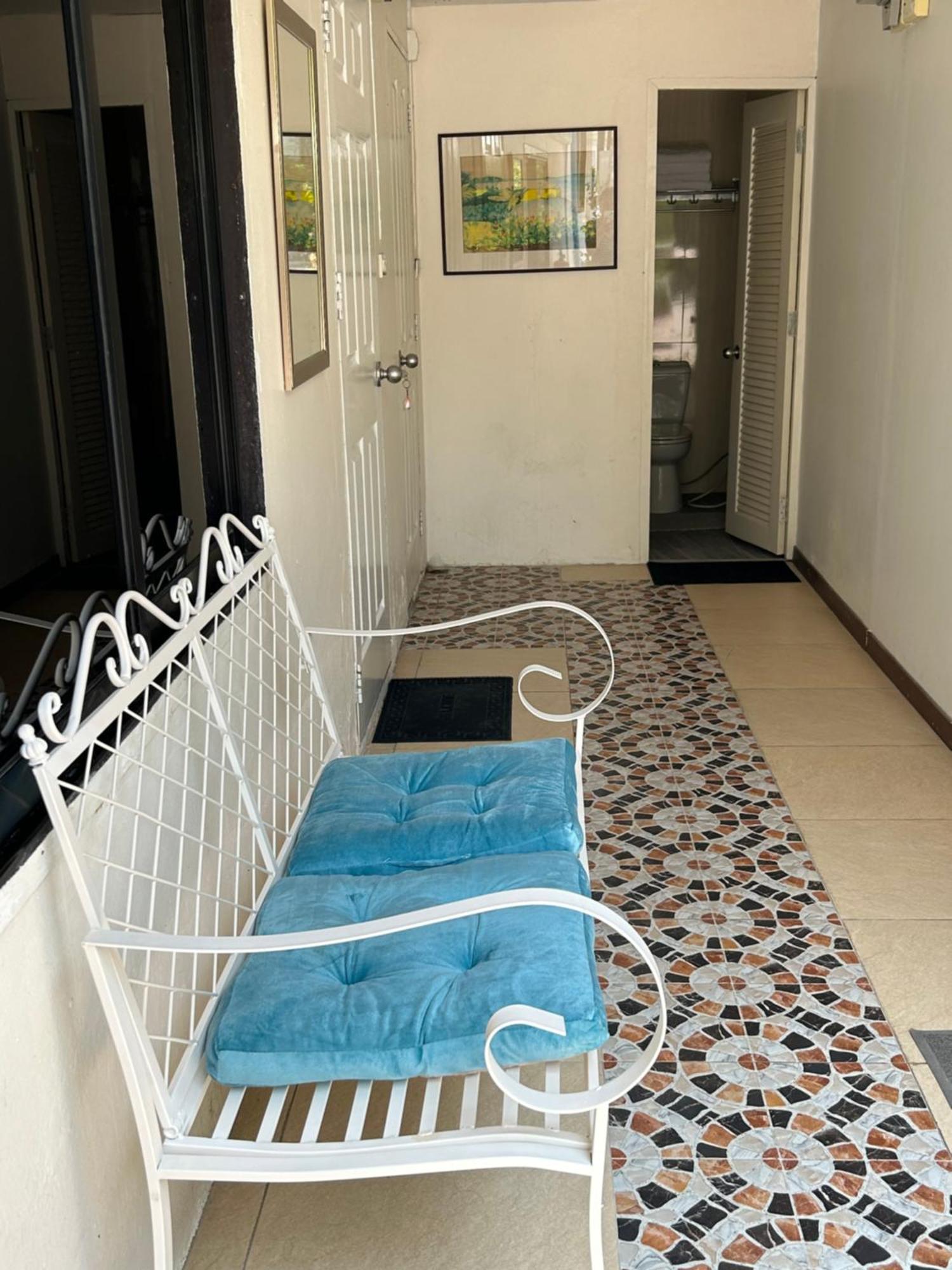 With Private Kitchen And Bathroom