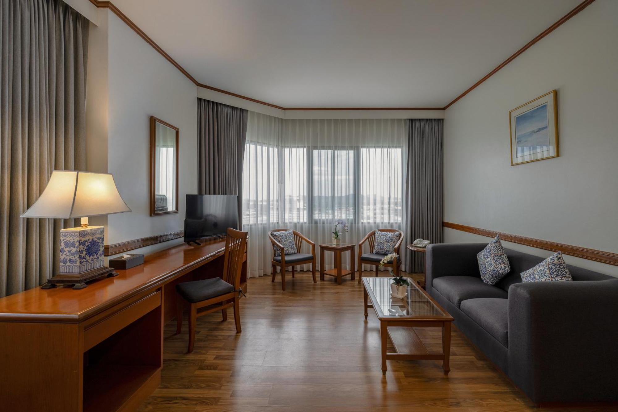 Royal Hotel 5*