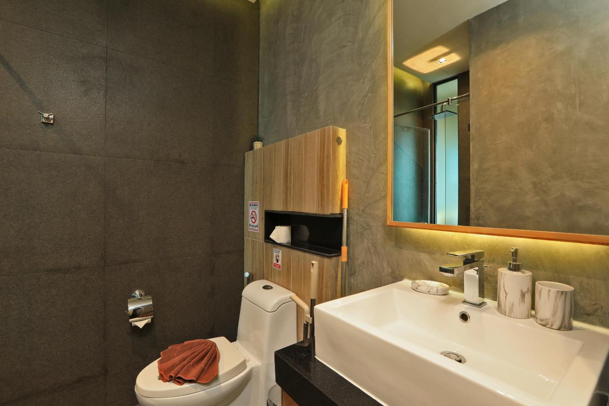 1bdr Near Naiharn By Capital Pro Phuket