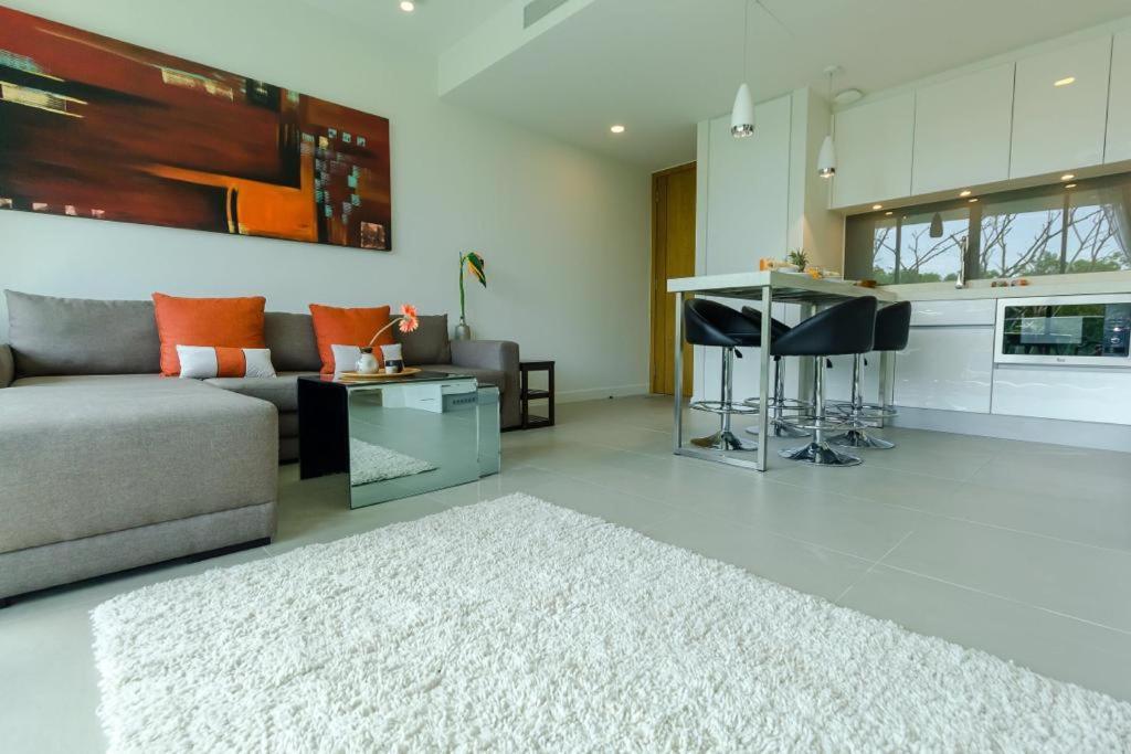 2bdr Oceanstone Laguna By Capital Pro Apartment