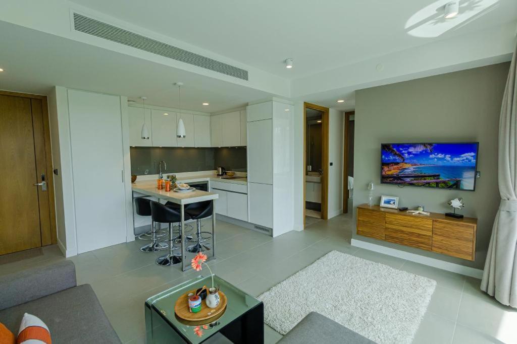 Apartment 2bdr Oceanstone Laguna By Capital Pro