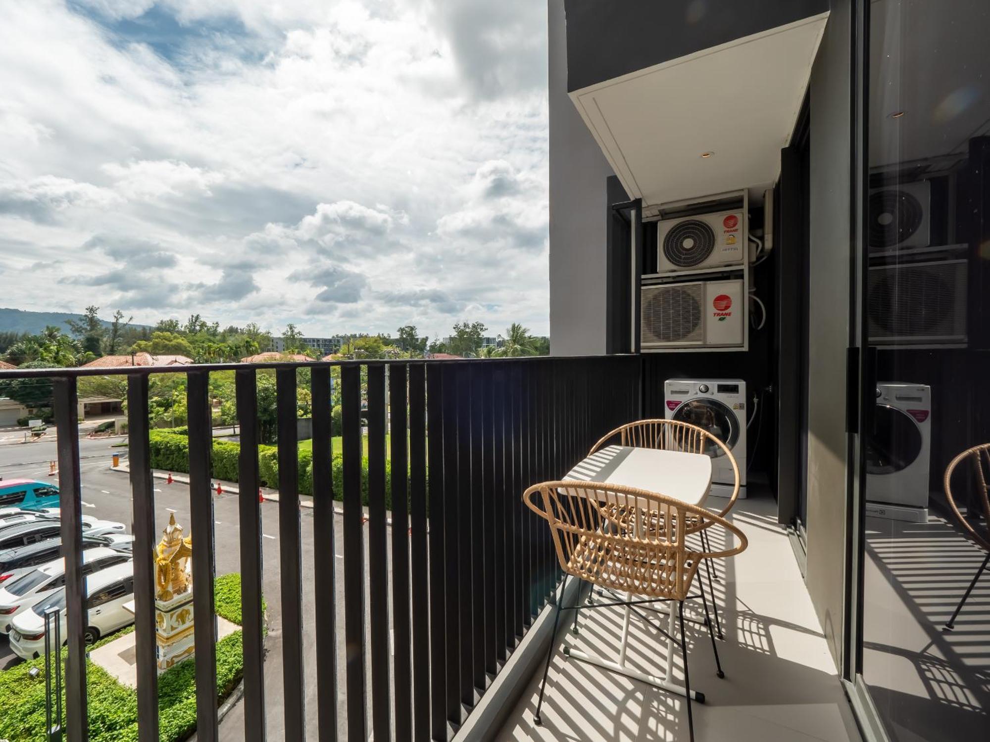 Apartment 2bd With 2bt In Skypark Laguna Bang Tao