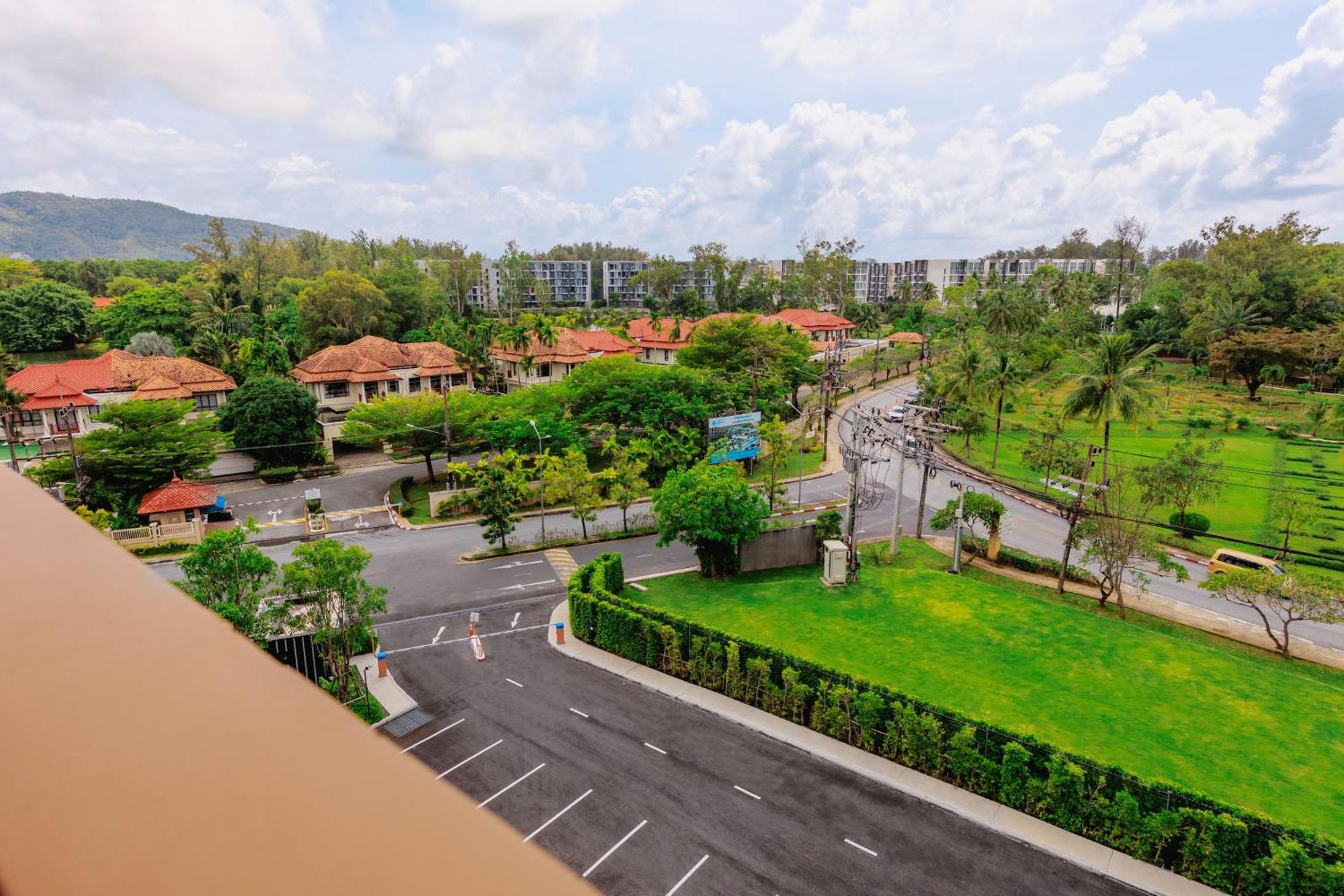 2bd With 2bt In Skypark Laguna Bang Tao Apartment *
