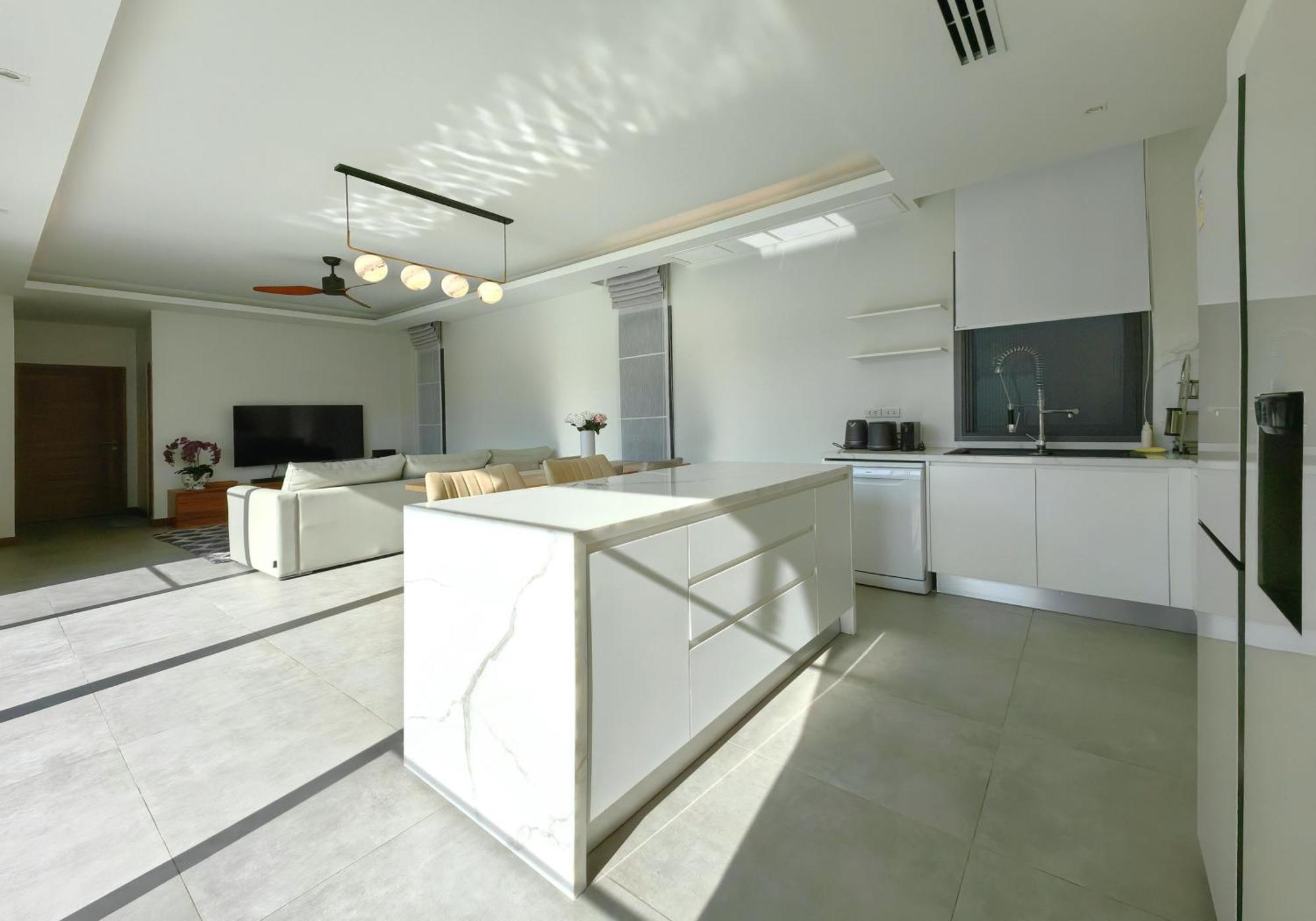 Bangtao Pool - Prymaluna Villa *