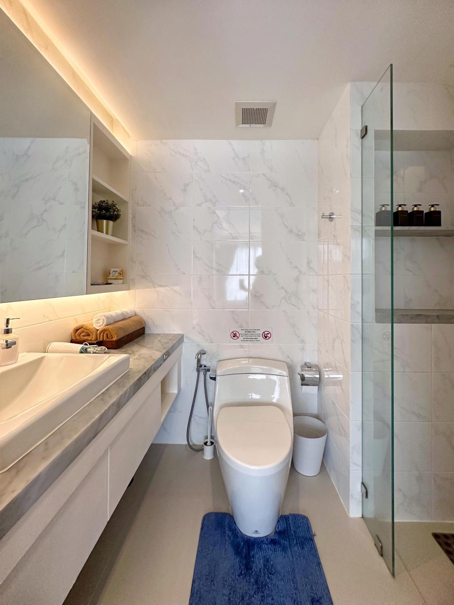 The Aristo-2-326 Apartment