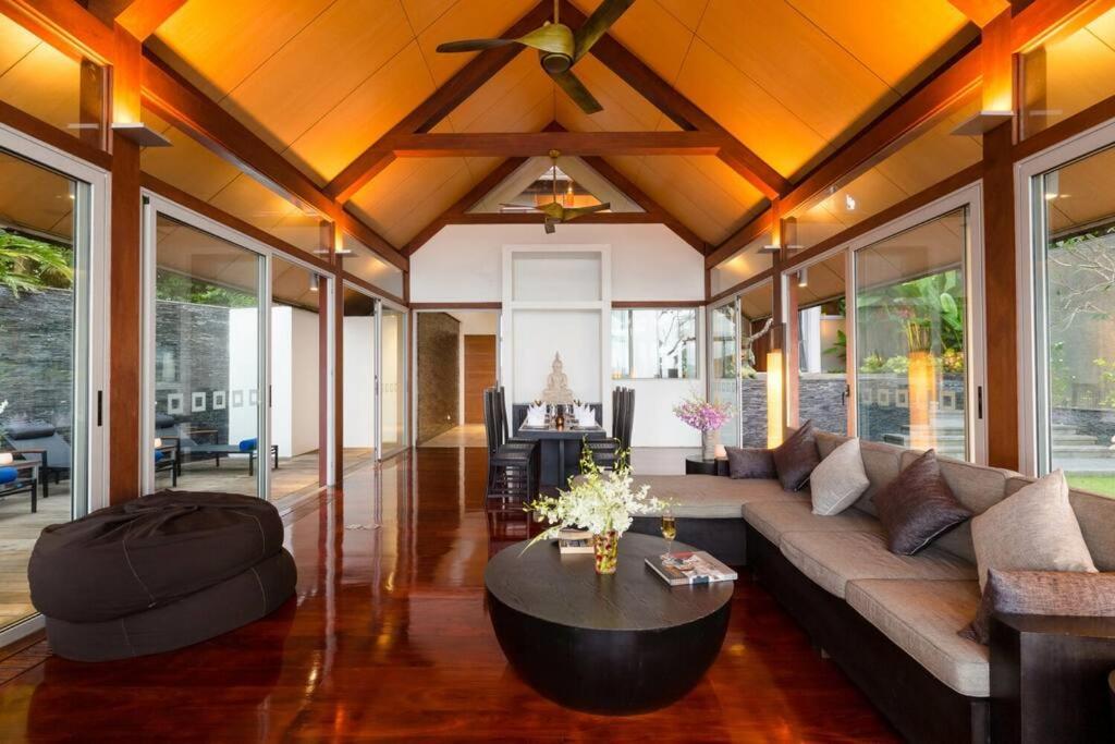 28 - Sea View Luxury Pool *