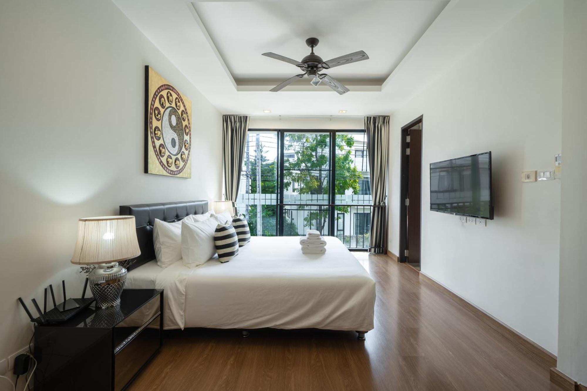 Lily 3bbedrooms Townhouse With A Patio, Laguna Park