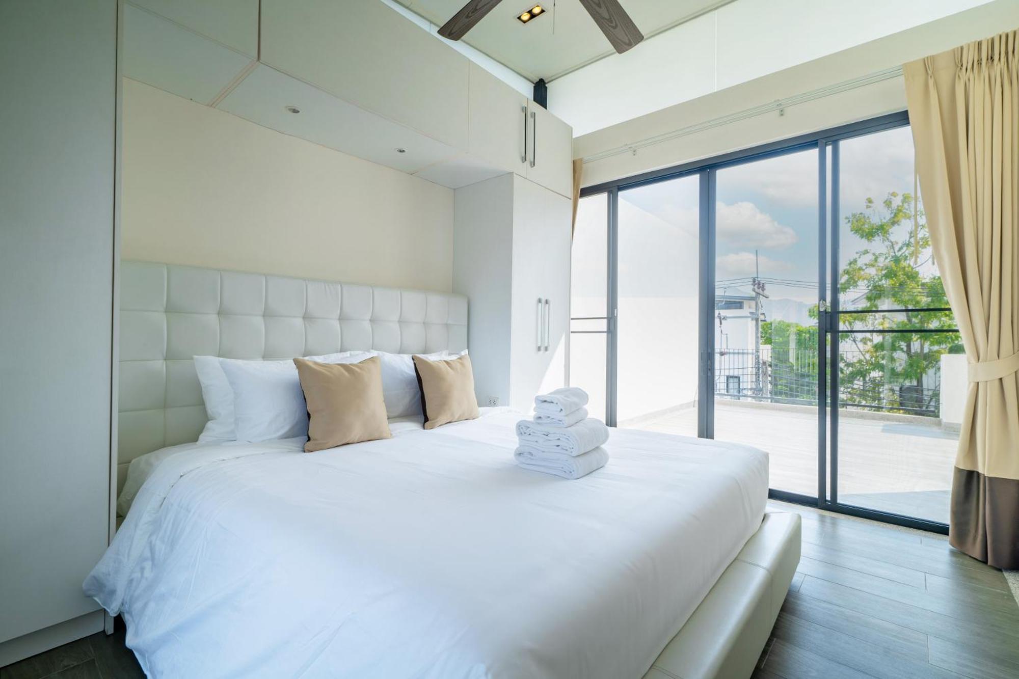 Lily 3bbedrooms Townhouse With A Patio, Laguna Park Holiday home Phuket