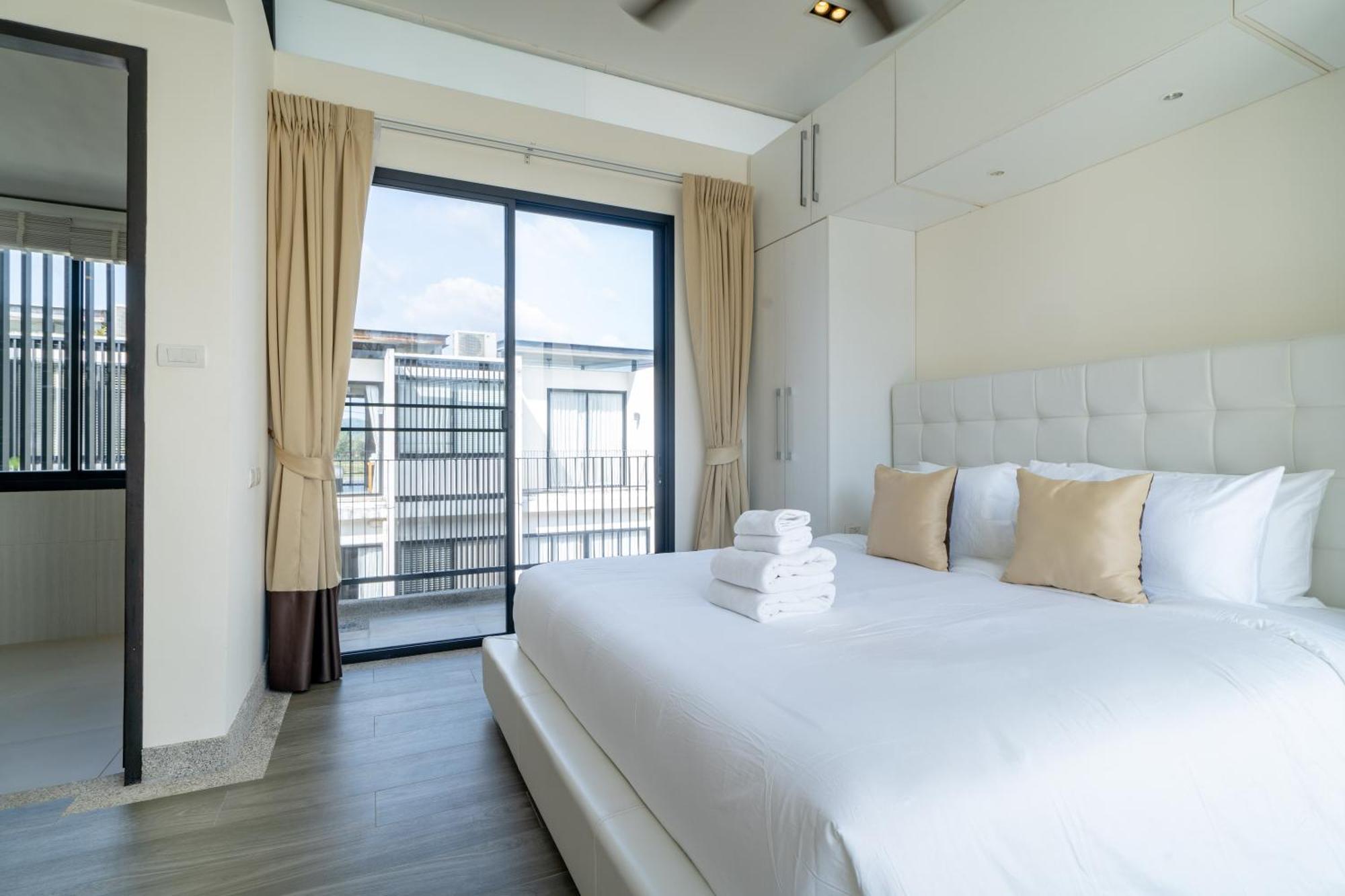 Lily 3bbedrooms Townhouse With A Patio, Laguna Park Holiday home Phuket