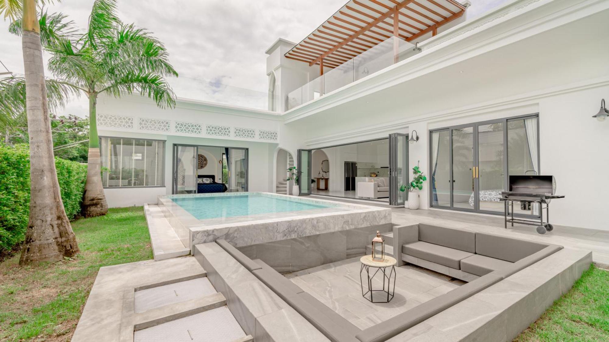 Bang Tao - Menara Hill Villa *