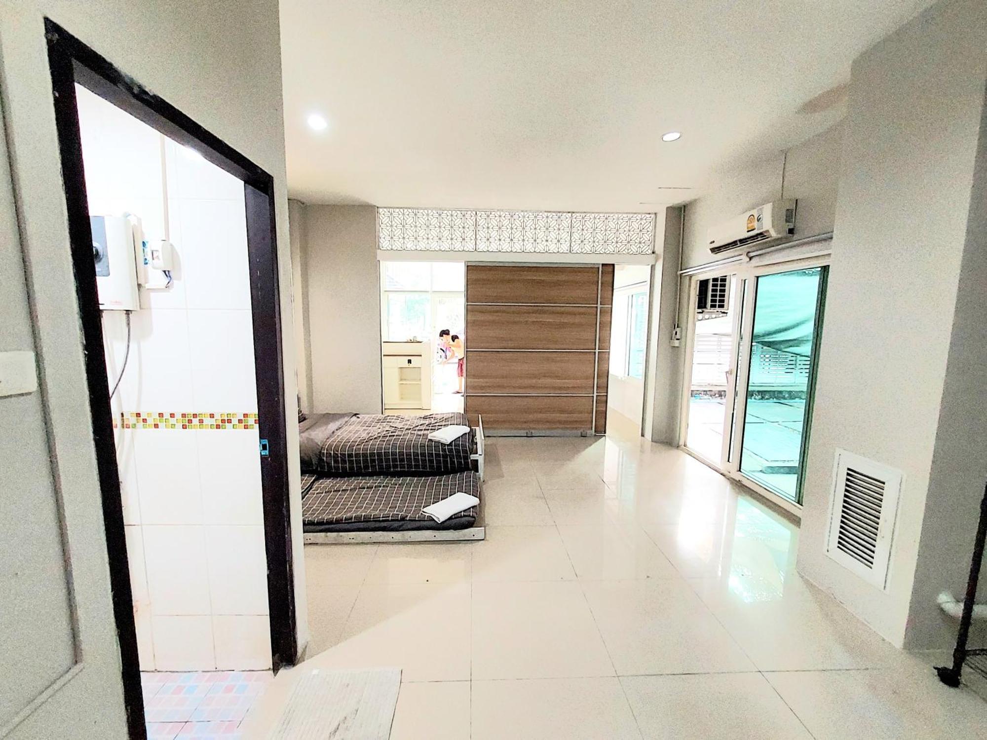 Town By Alissa Apartment Phuket
