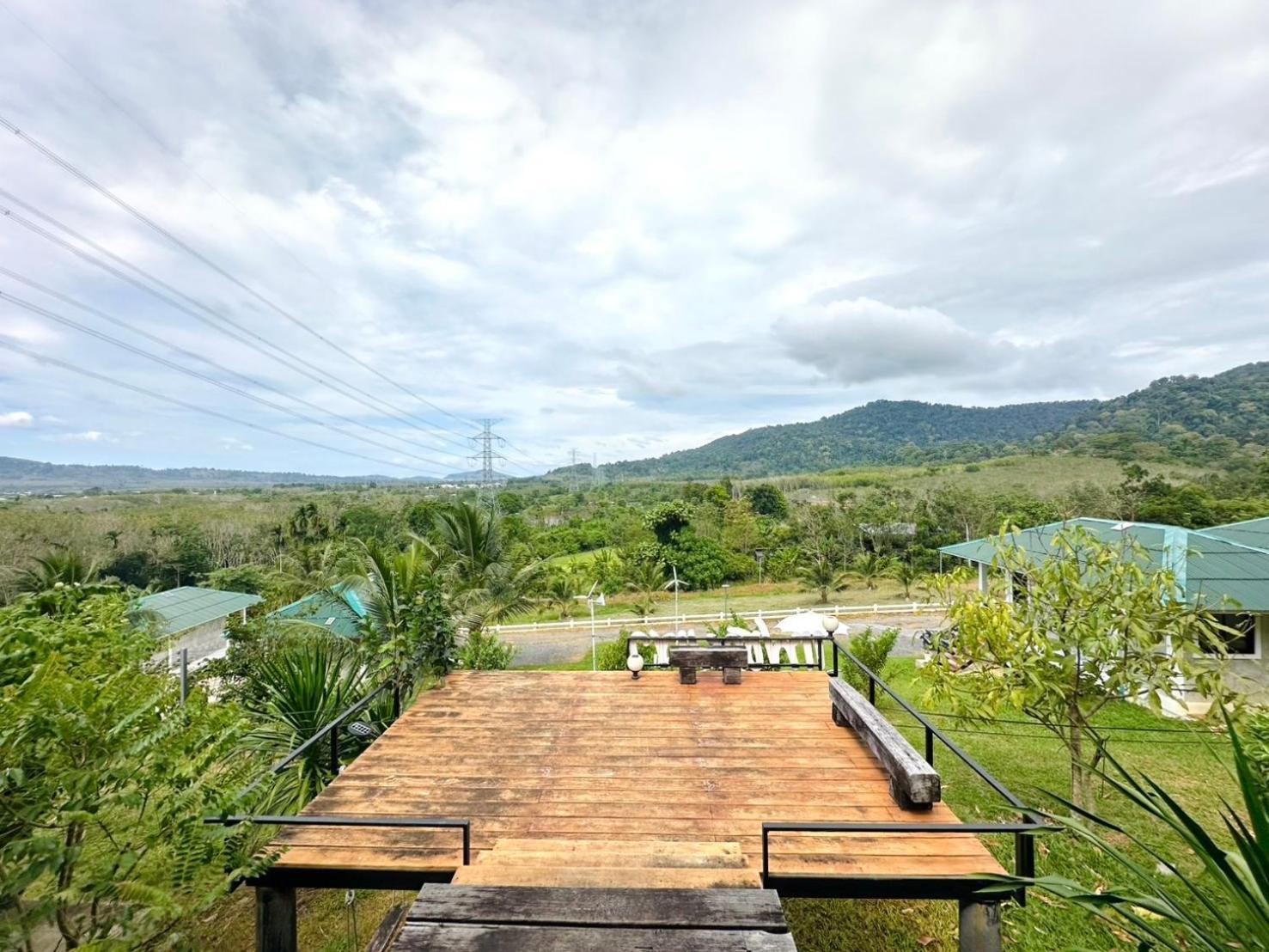 Chai Khao Mountain View Farm stay *