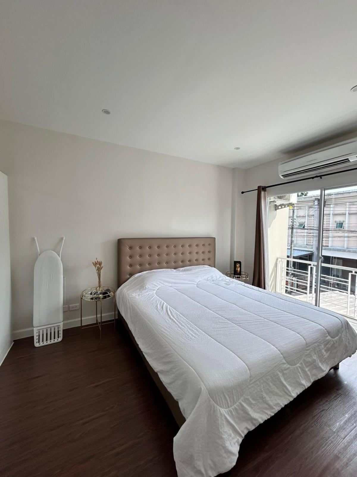 Homestay House House With Excellent Location And Excellent Views Sleeping Area отличный дом, комната со всеми удобствами *