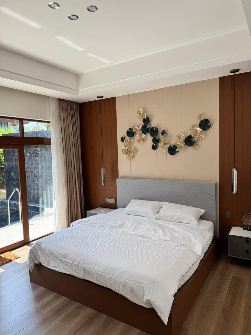 Ocean Bang Tao Villa *