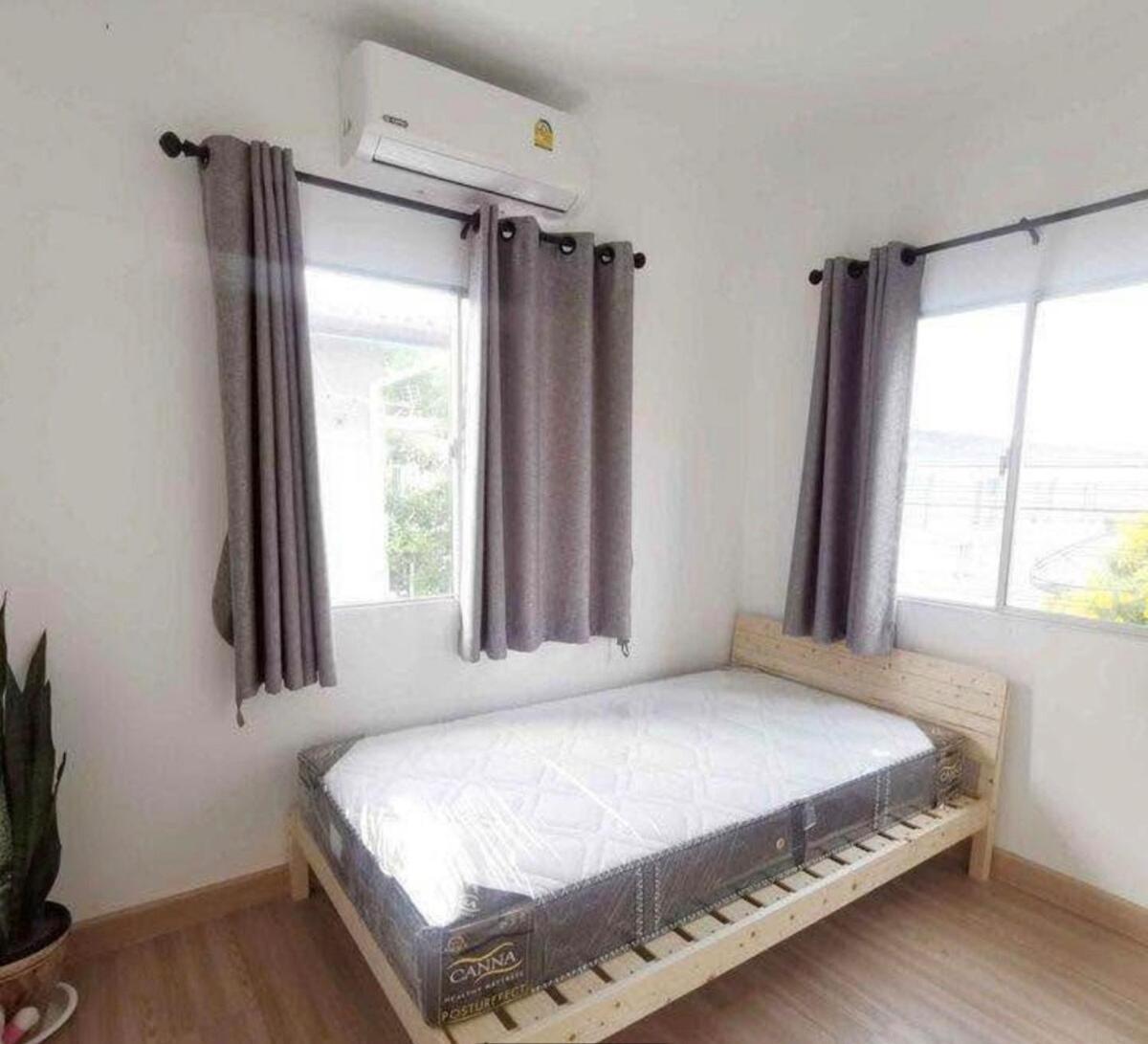 Beautiful 2 Floor In Town Chalet