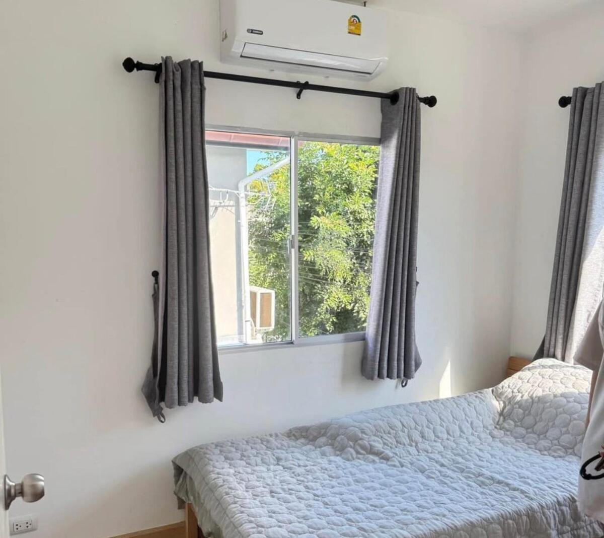 Beautiful 2 Floor In Town