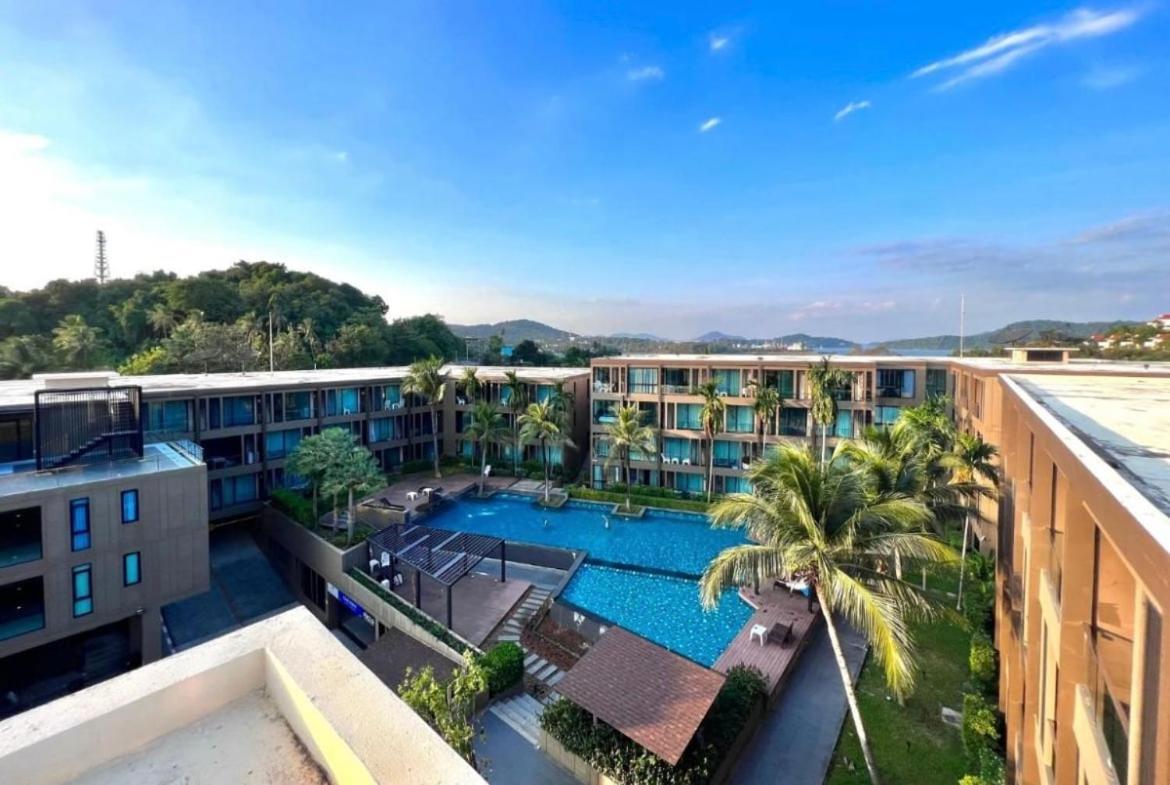 Sea View & Pool