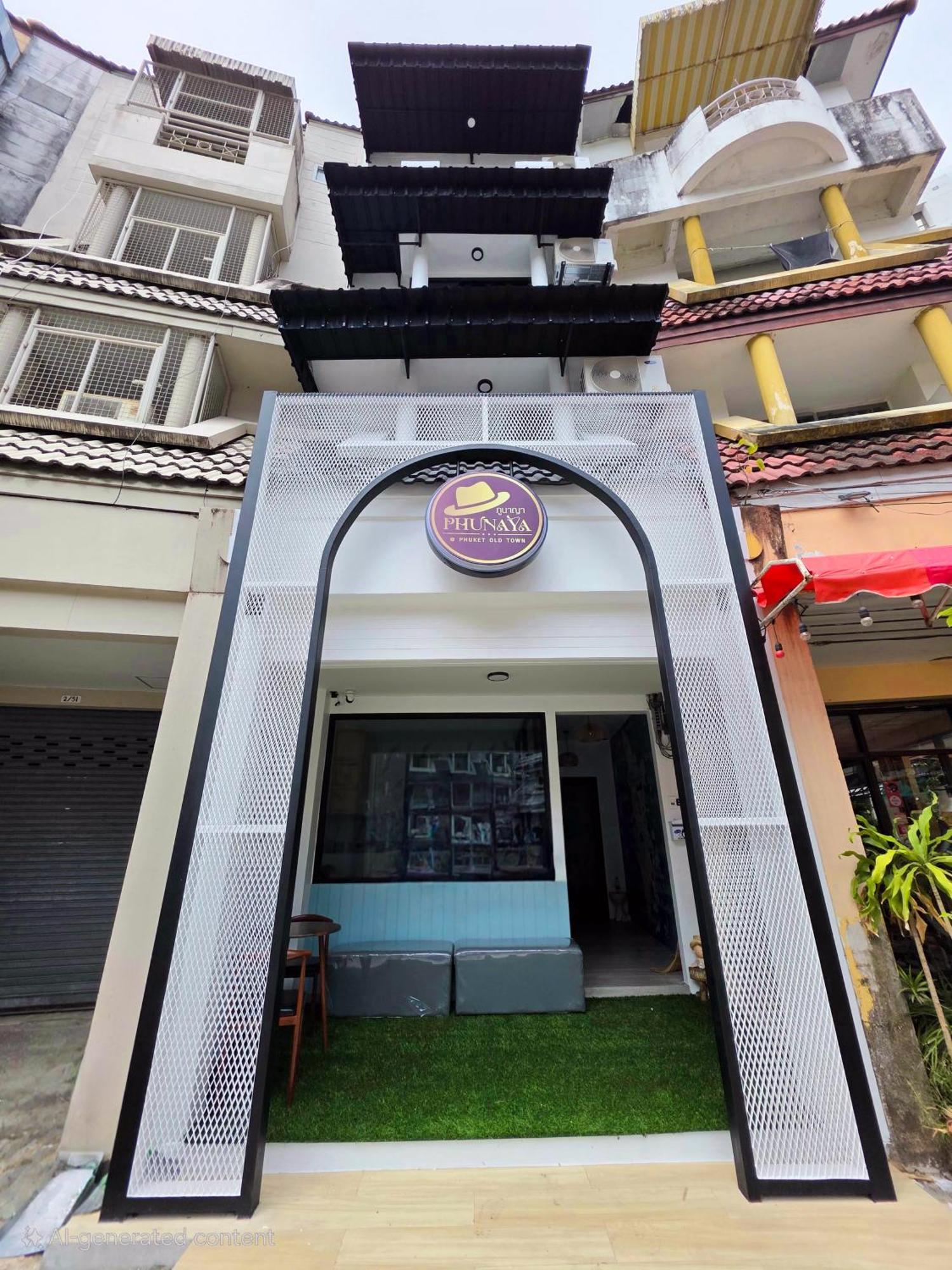 Phunaya Oldtown Hotel Phuket