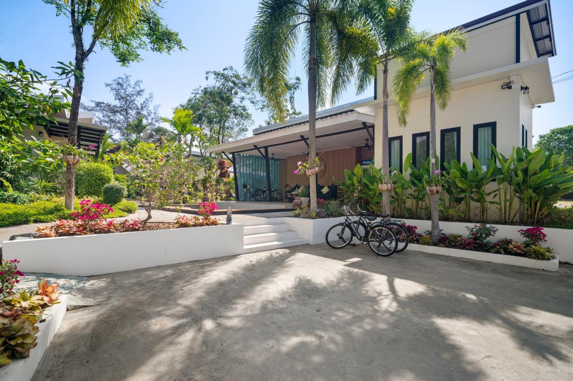 La Casa Bangtao Hotel *