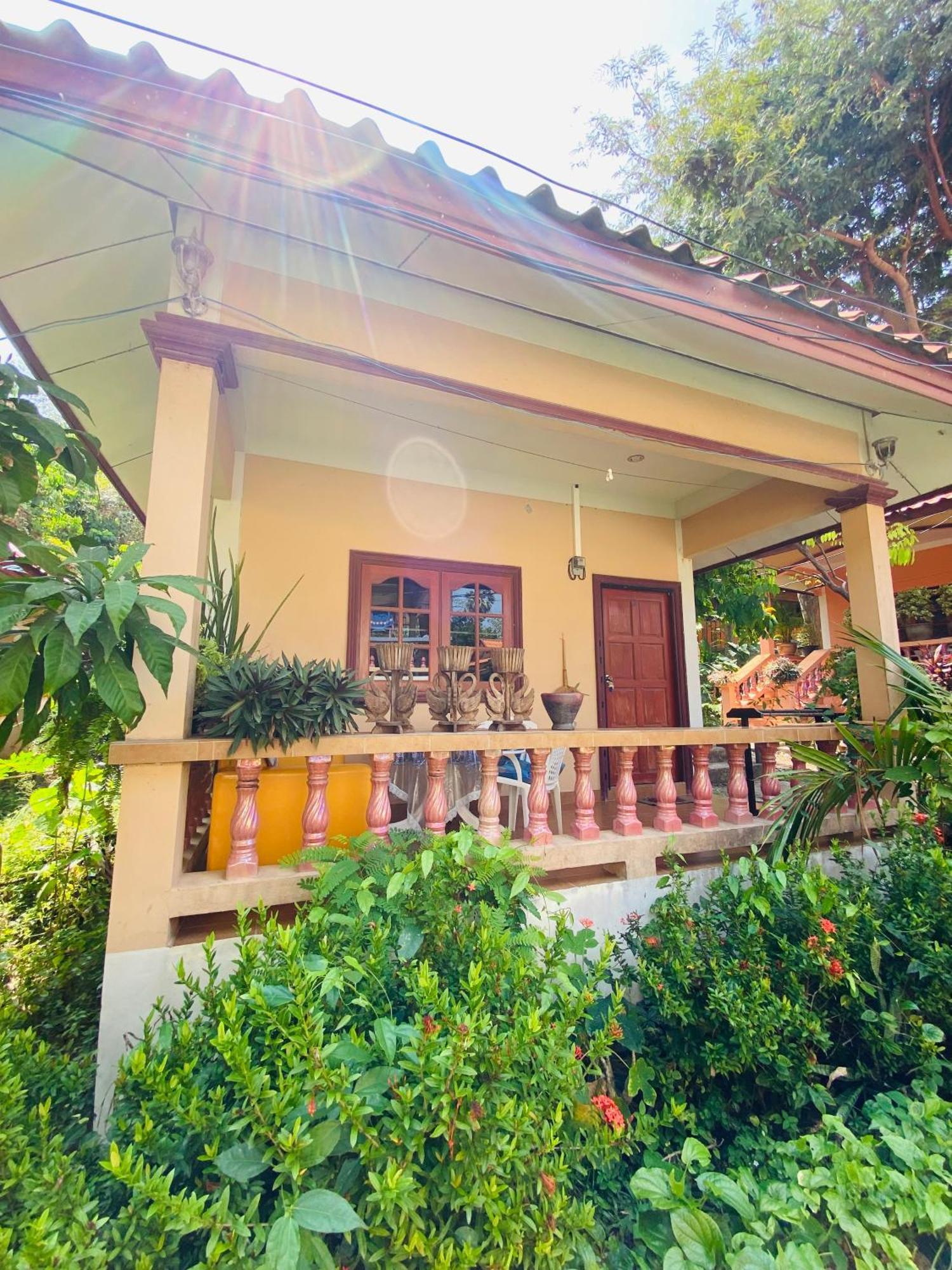 Elephant At Ya Nui Holiday home *