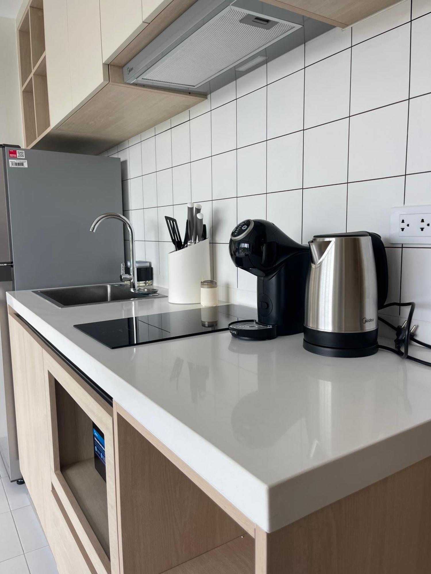 Two-bedrooms With Kitchen Apartment Phuket