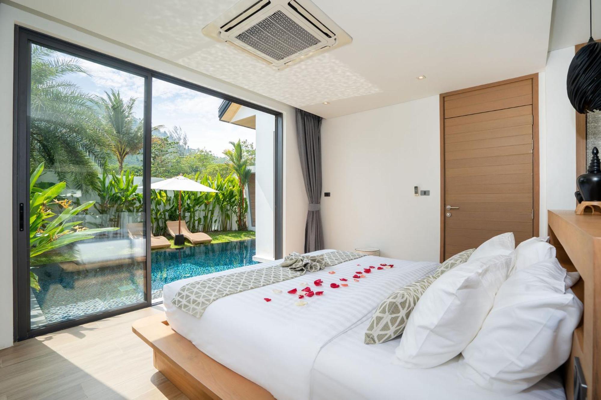 Calypso - Naiyang Phuket