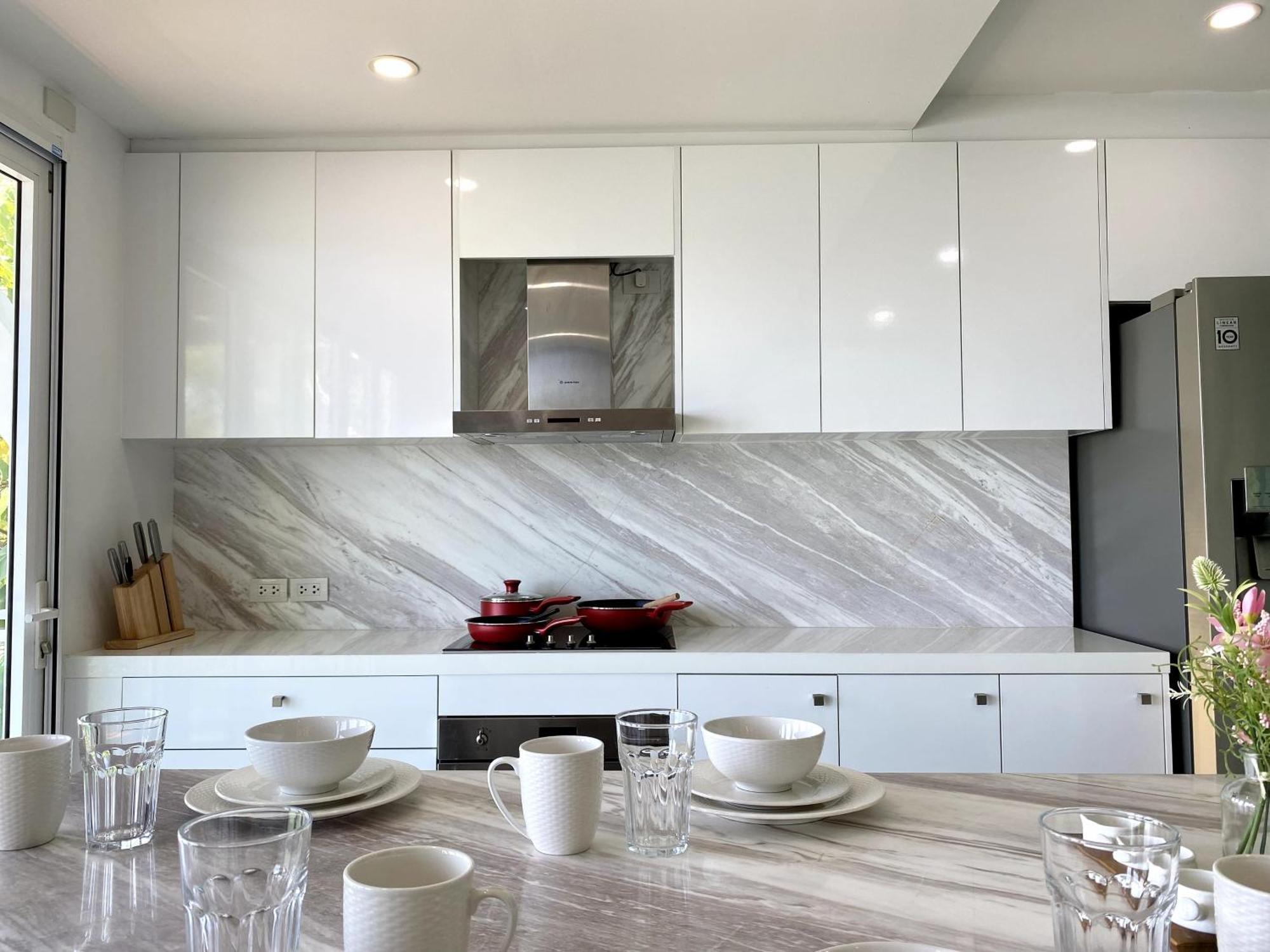Stunning Seaview Duplex - Baan Jayden *