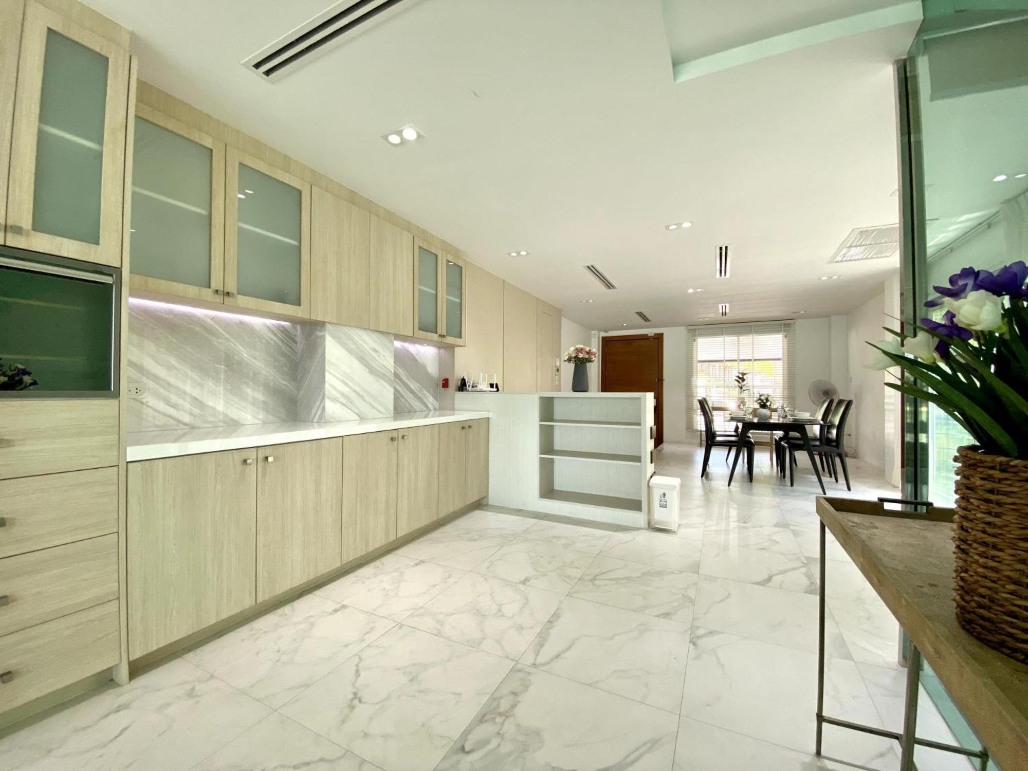 Stunning Seaview Duplex - Baan Jayden Chalet Phuket