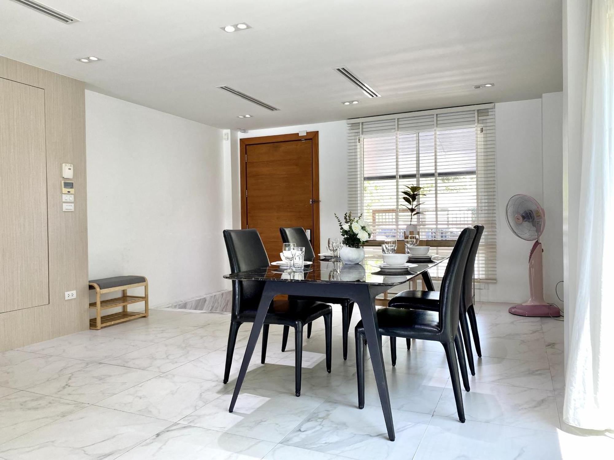 Stunning Seaview Duplex - Baan Jayden *