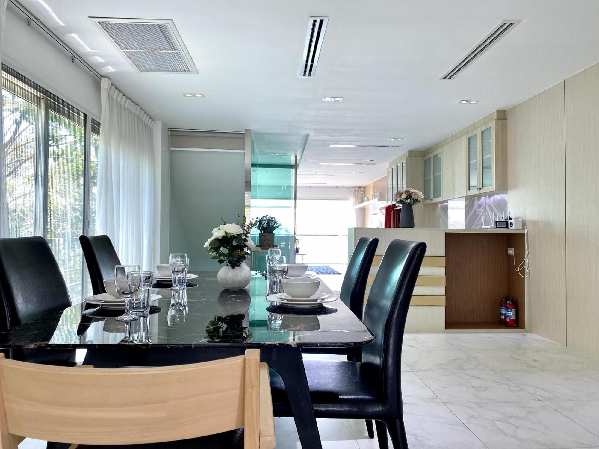 Stunning Seaview Duplex - Baan Jayden *