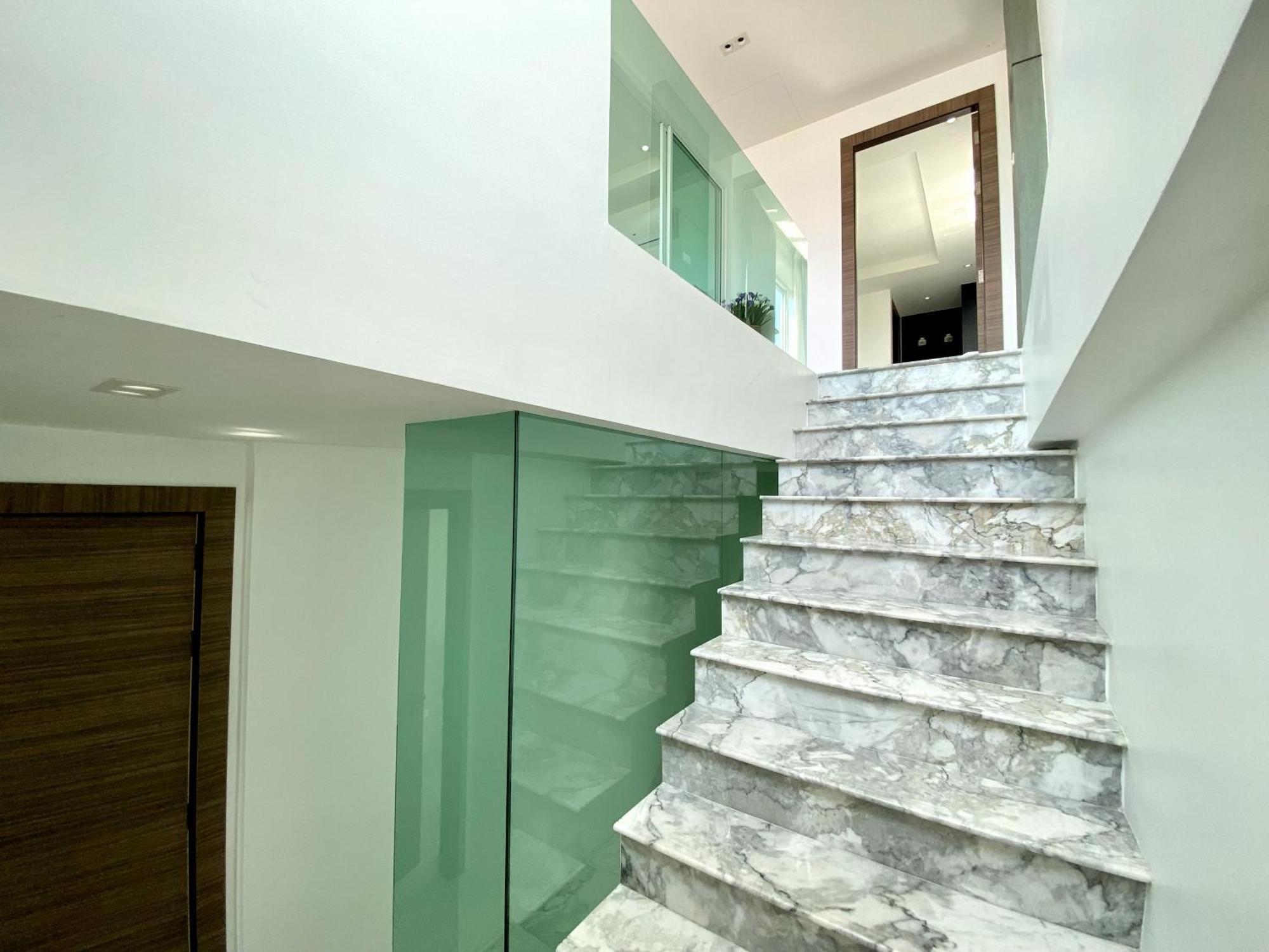 Stunning Seaview Duplex - Baan Jayden