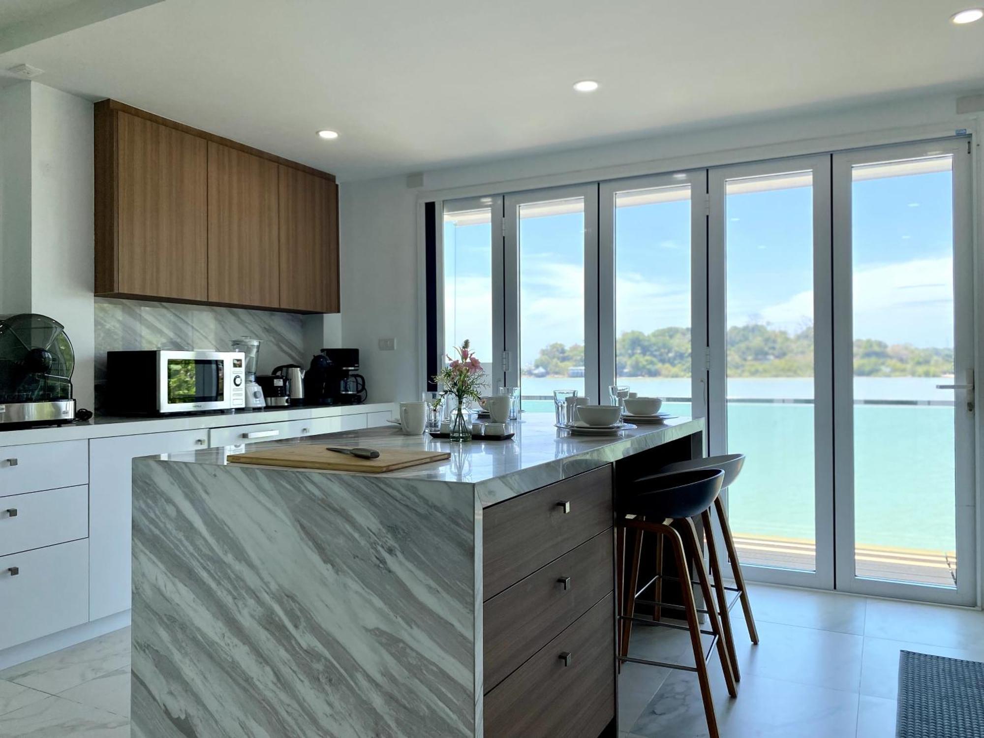 Stunning Seaview Duplex - Baan Jayden *